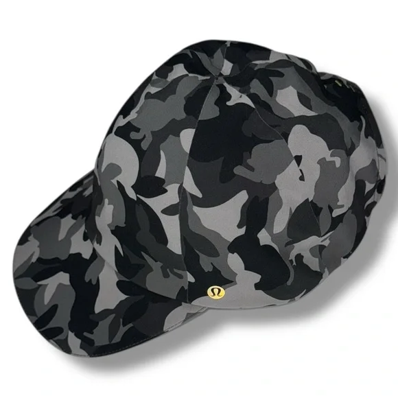 Lululemon Fast and Free Run Hat LIMITED LUNAR NEW YEAR RABBIT CAMO PRINT  NWT NWT Lululemon Fast Free Run Hat in Heritage 365 Camo Rhino  main image 4